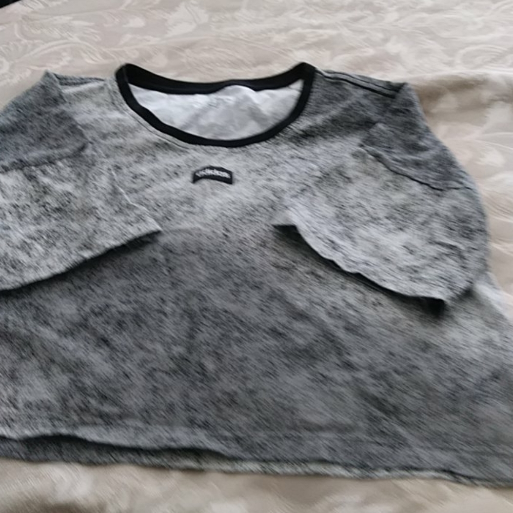 Cropped top tee(Adidas)